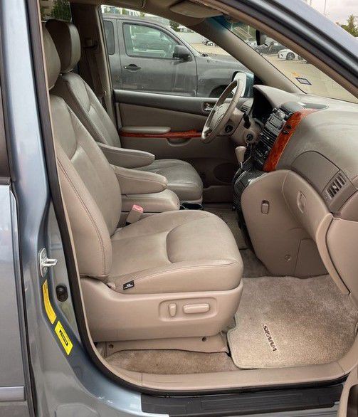 2007 Toyota Sienna Image 15