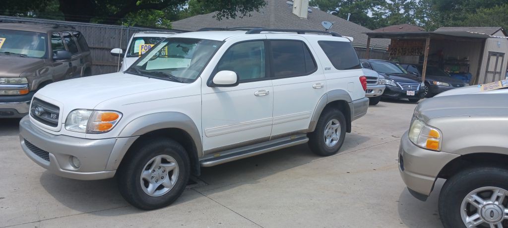 2002 Toyota Sequoia Image 2