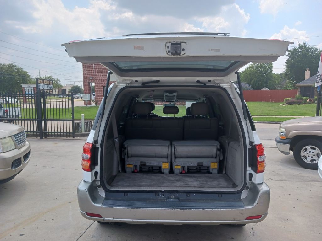 2002 Toyota Sequoia Image 26
