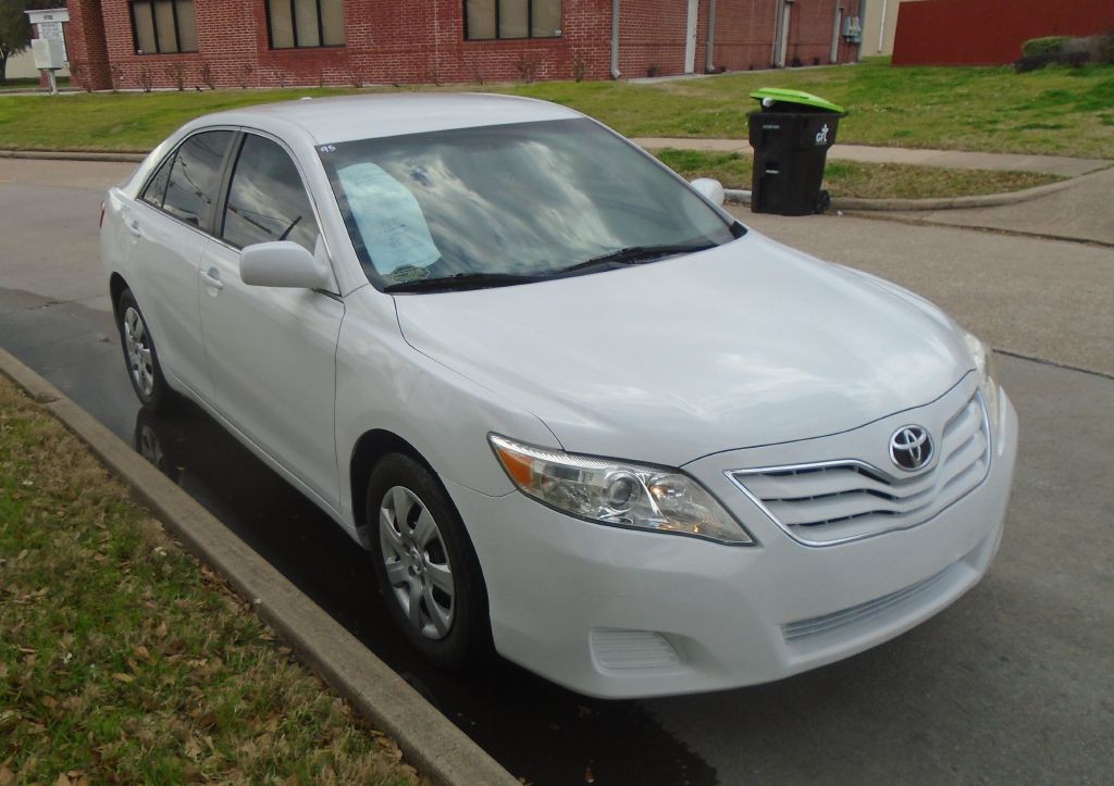 2011 Toyota Camry Image 3