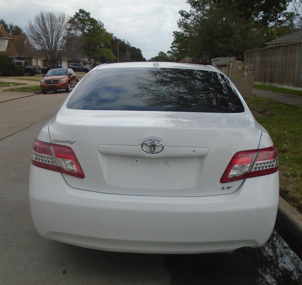 2011 Toyota Camry Image 6