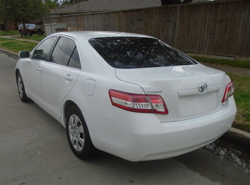 2011 Toyota Camry Image 7
