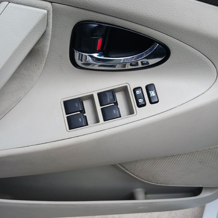 2011 Toyota Camry Image 11