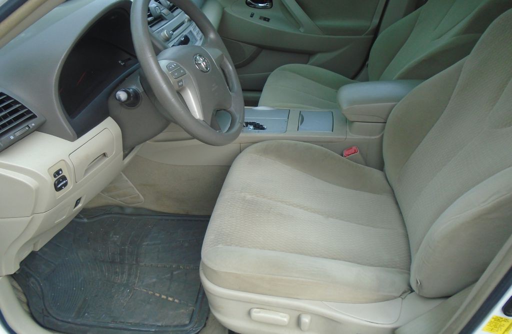 2011 Toyota Camry Image 23