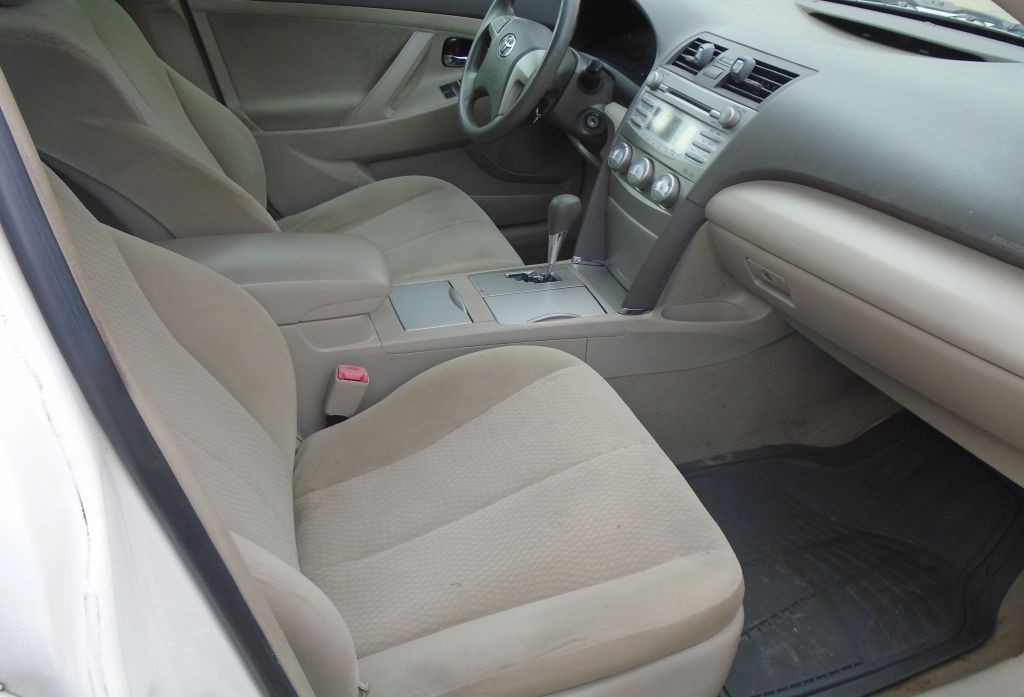2011 Toyota Camry Image 27