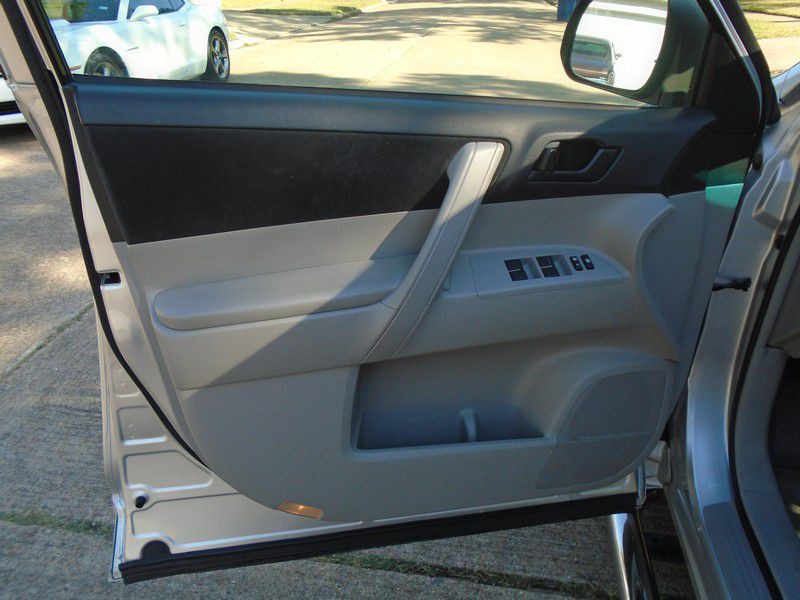 2008 Toyota Highlander Image 24