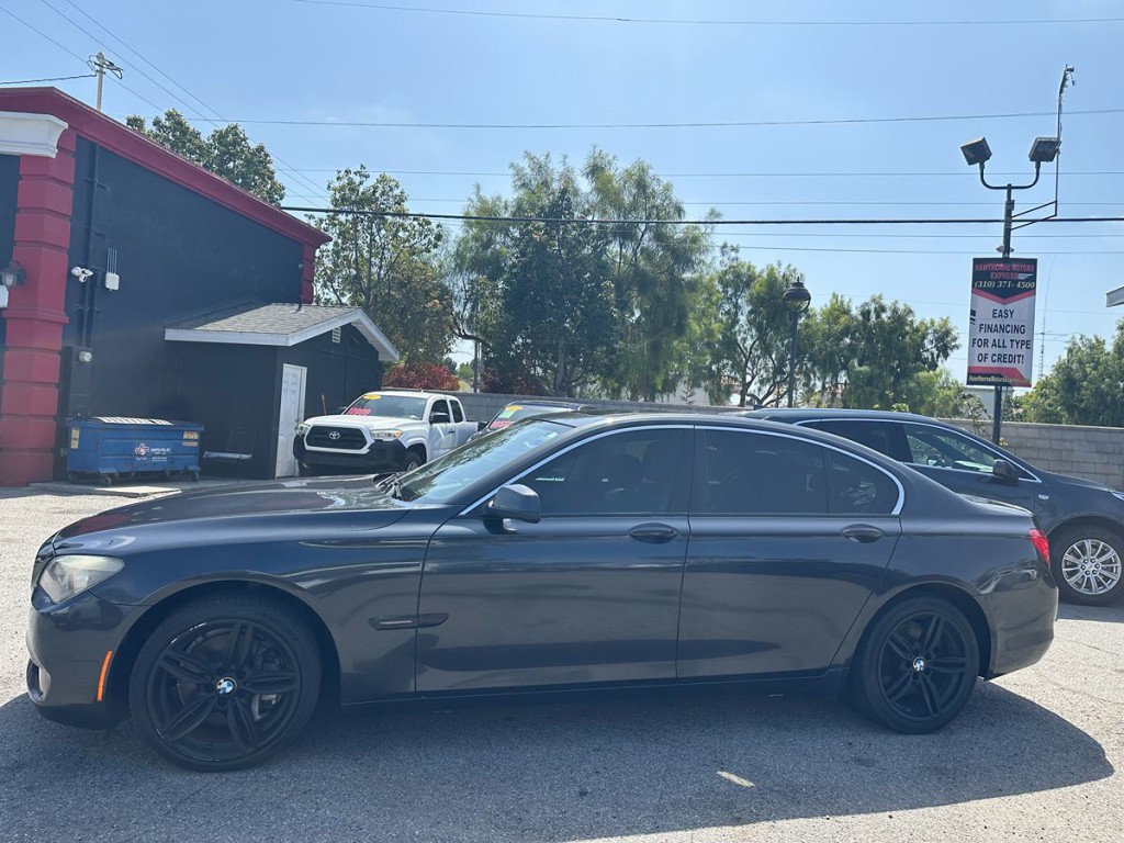 2012 BMW 7 Series Image 5
