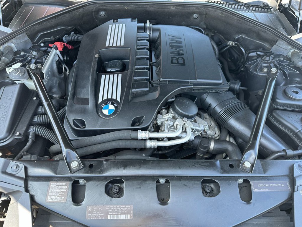2012 BMW 7 Series Image 27