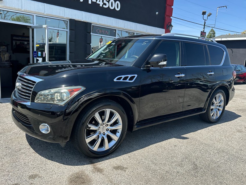 2012 INFINITI QX56 Image 4
