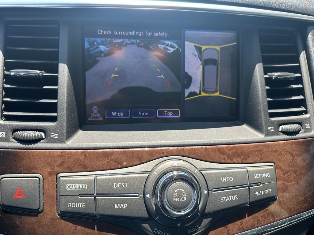 2012 INFINITI QX56 Image 12