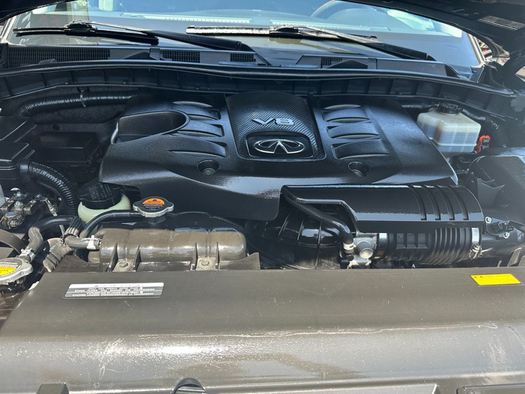 2012 INFINITI QX56 Image 24