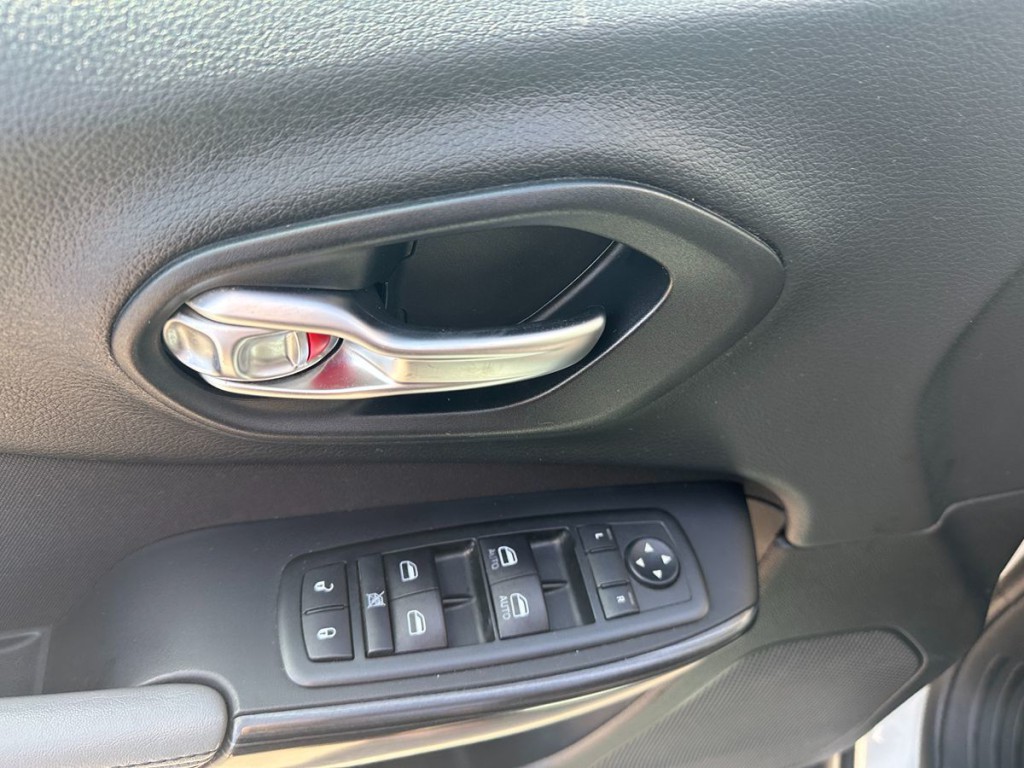 2014 Jeep Cherokee Image 20