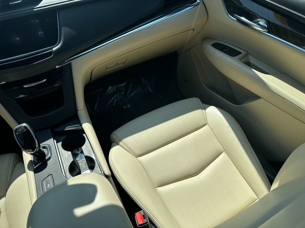 2019 Cadillac XT5 Image 14