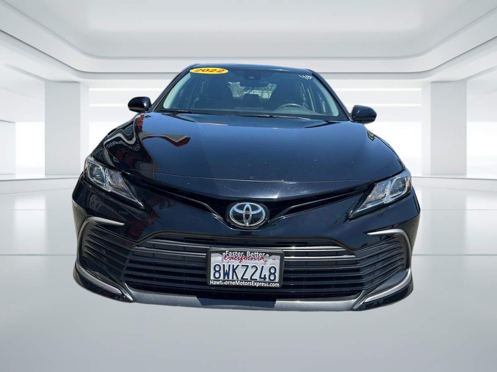 2022 Toyota Camry Image 2