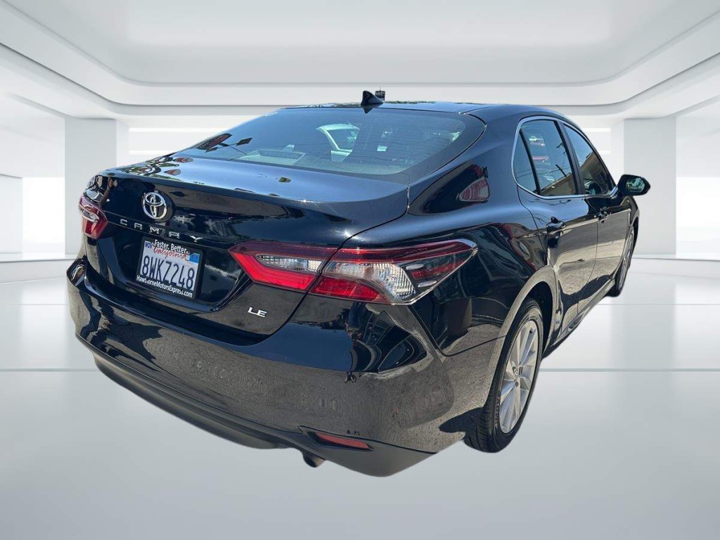 2022 Toyota Camry Image 6