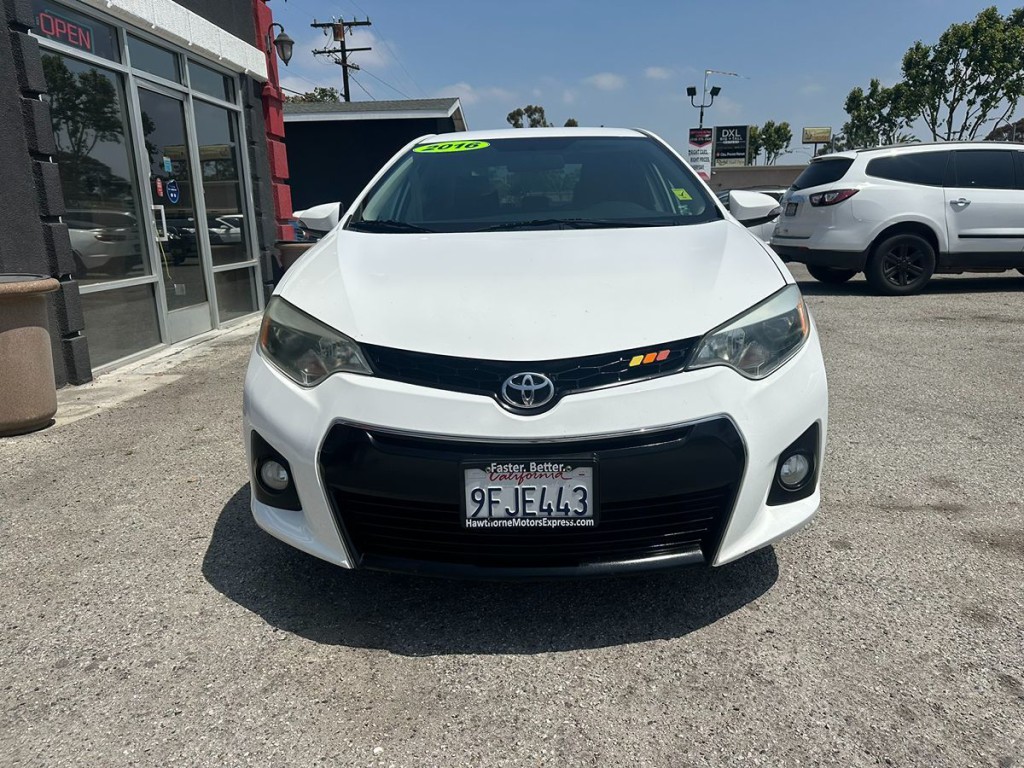 2016 Toyota Corolla Image 2