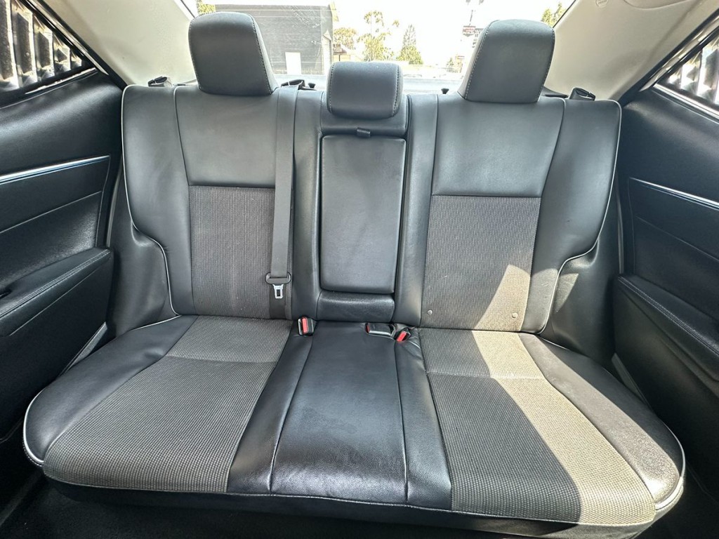2016 Toyota Corolla Image 21