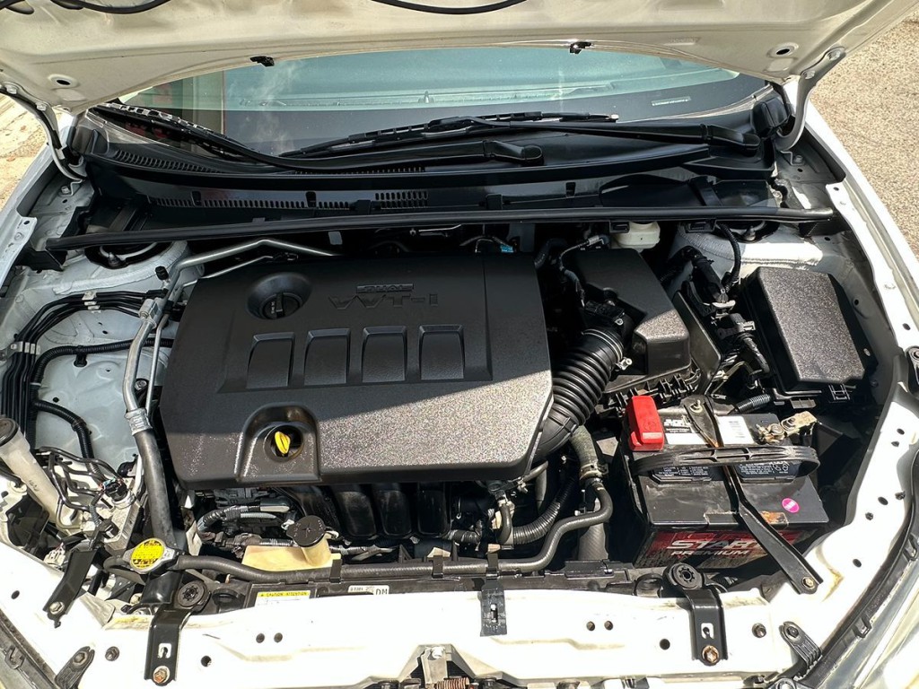 2016 Toyota Corolla Image 26