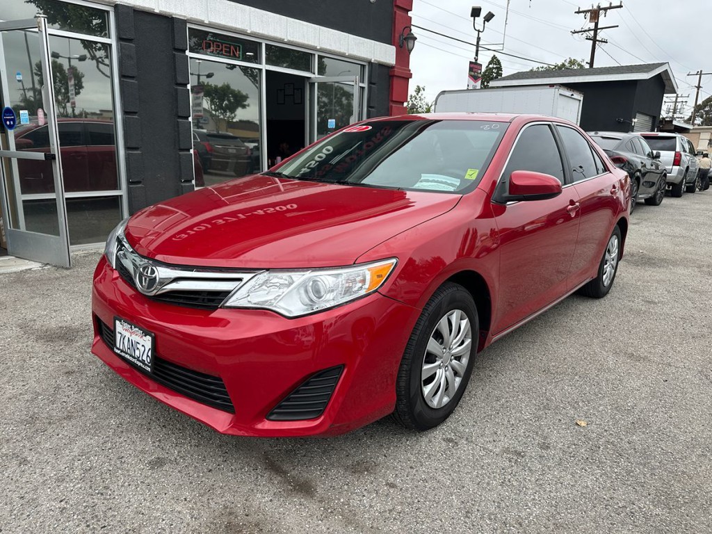 2012 Toyota Camry Image 3