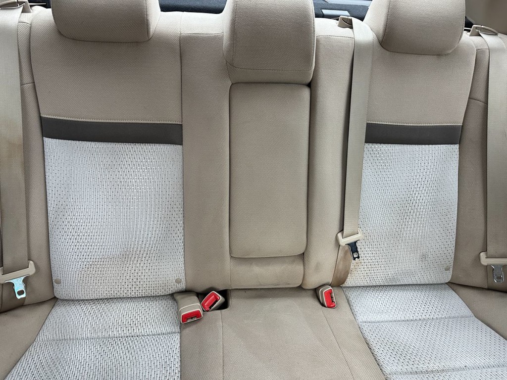 2012 Toyota Camry Image 14