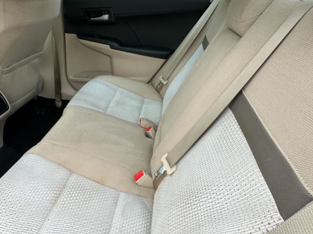 2012 Toyota Camry Image 16