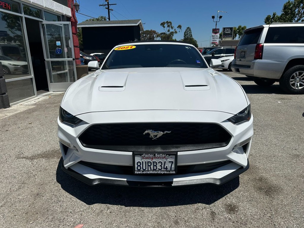 2021 Ford Mustang Image 2