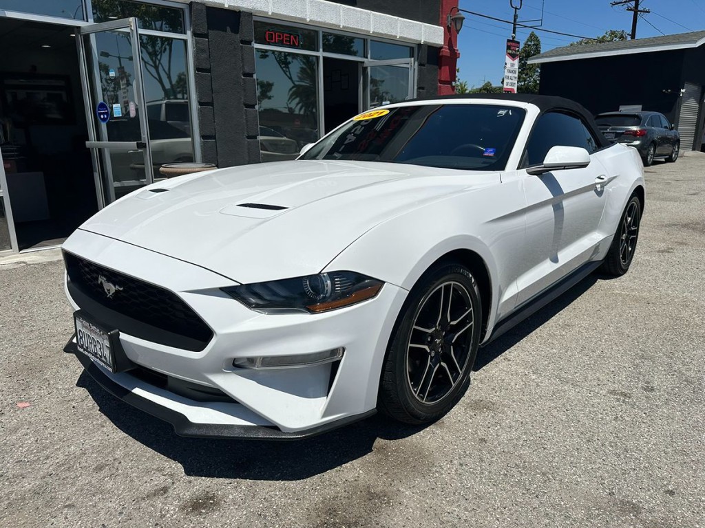 2021 Ford Mustang Image 3