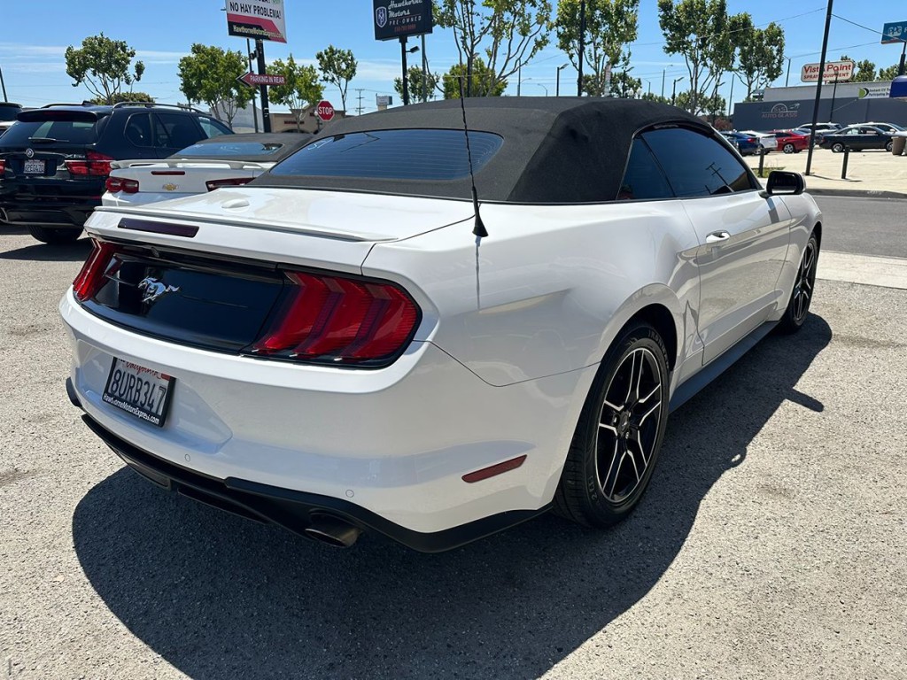 2021 Ford Mustang Image 7