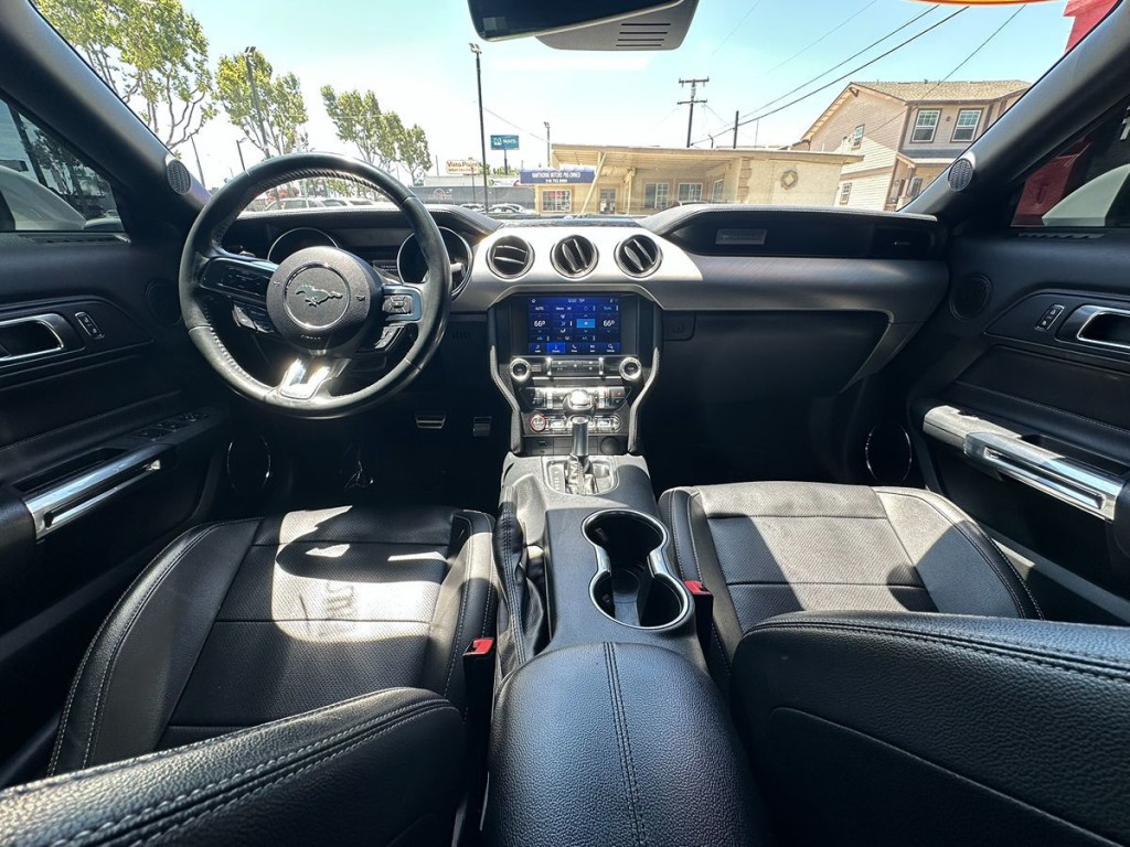2021 Ford Mustang Image 11