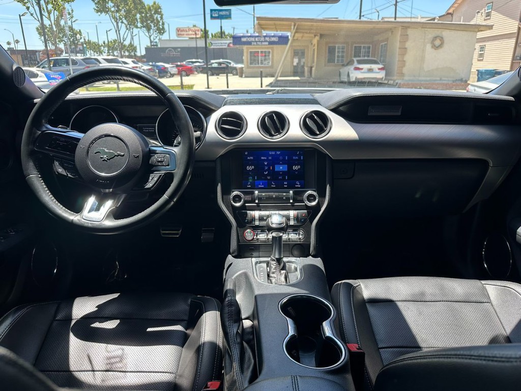 2021 Ford Mustang Image 12