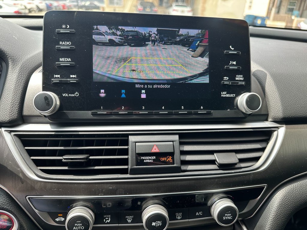 2020 Honda Accord Image 10