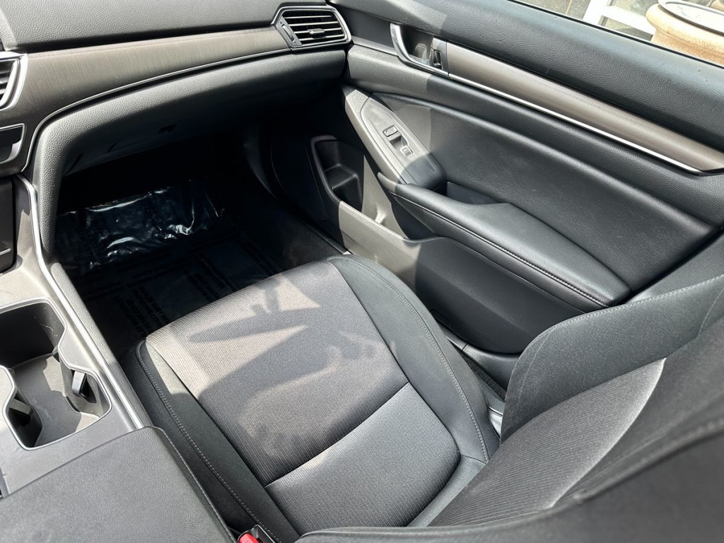 2020 Honda Accord Image 13