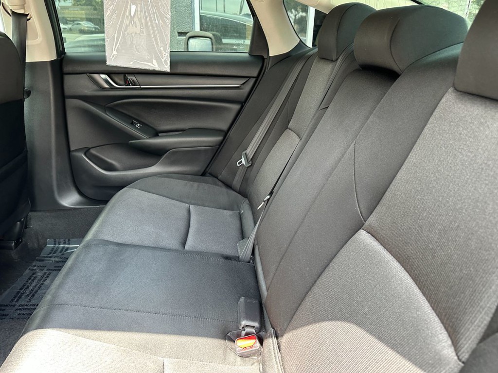 2020 Honda Accord Image 18