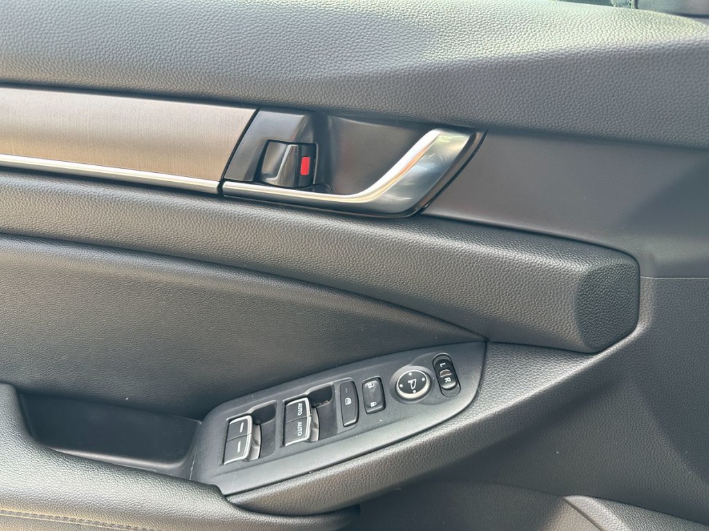 2020 Honda Accord Image 19