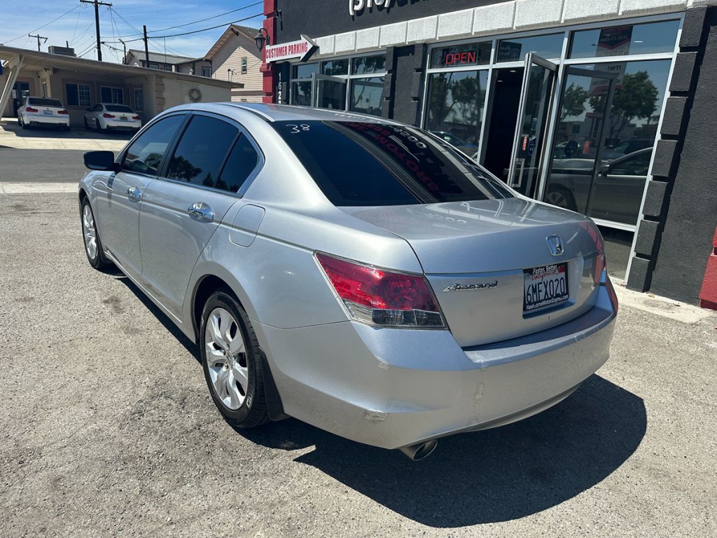 2010 Honda Accord Image 5