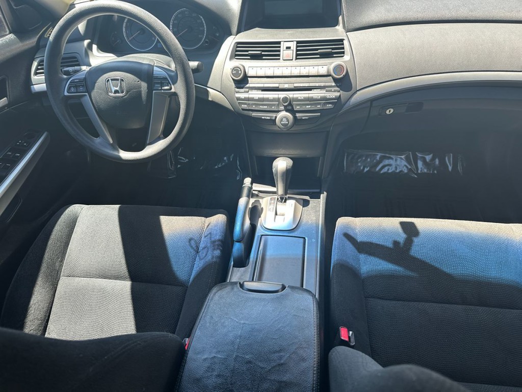 2010 Honda Accord Image 10