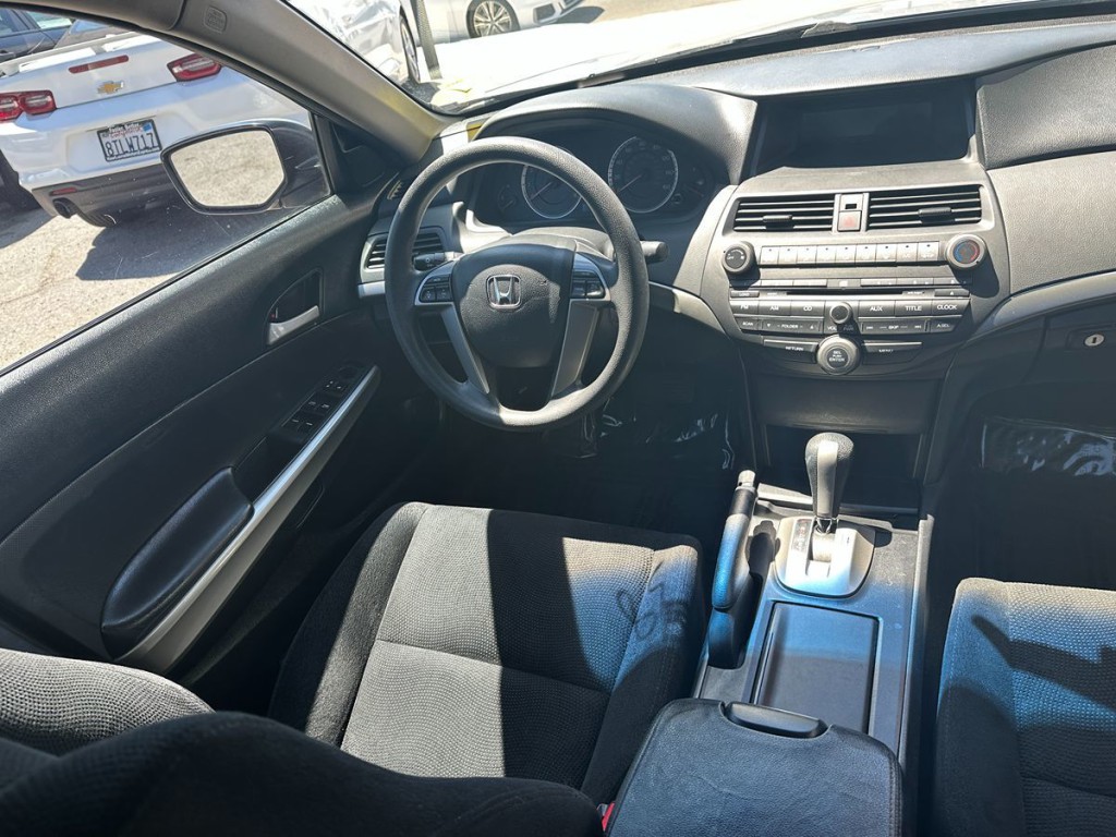 2010 Honda Accord Image 12