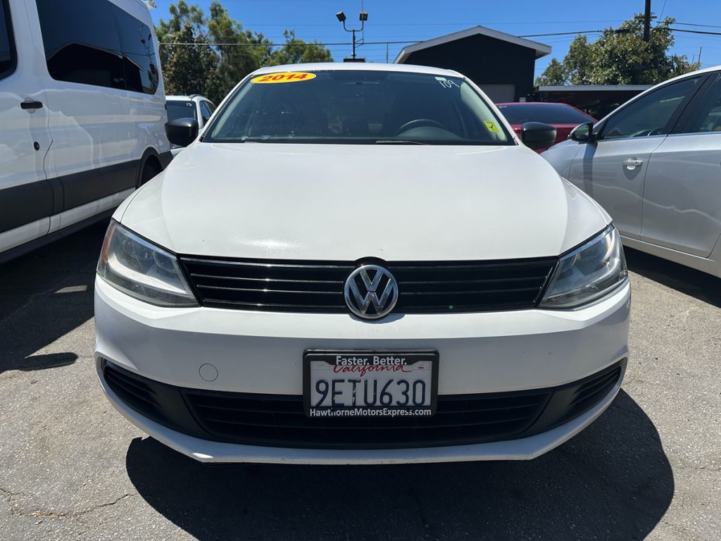 2014 Volkswagen Jetta Image 2
