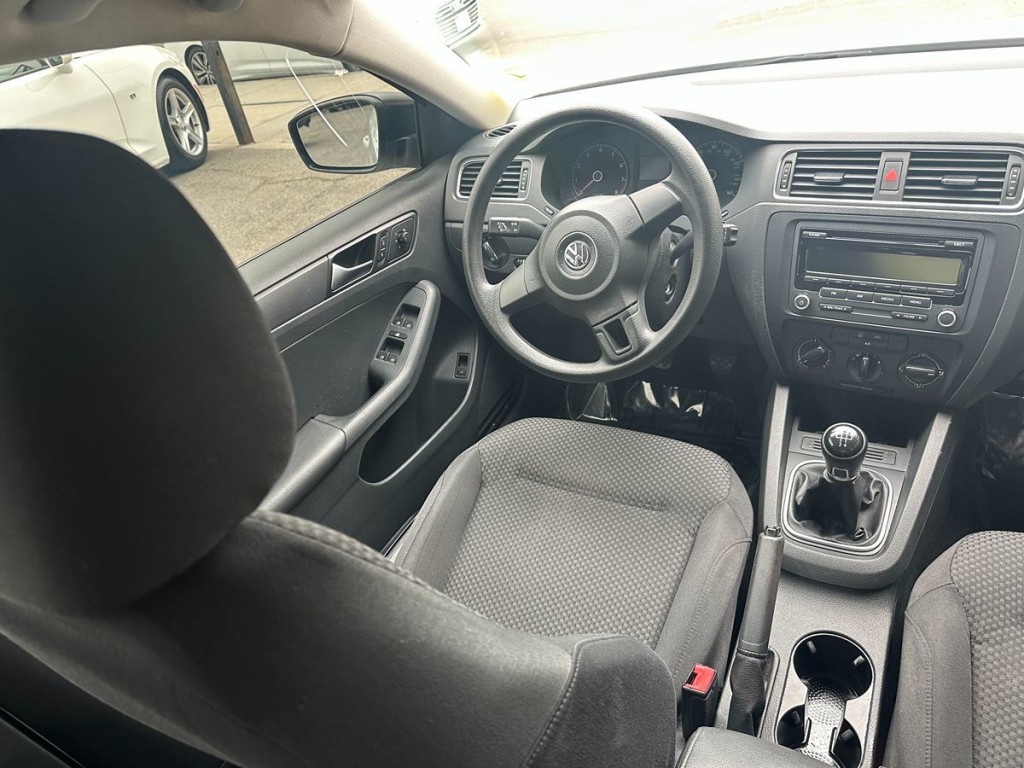 2014 Volkswagen Jetta Image 10