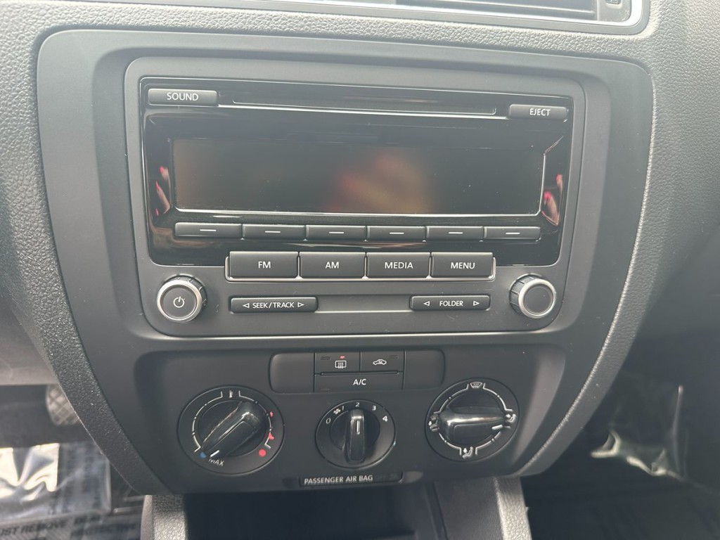 2014 Volkswagen Jetta Image 14
