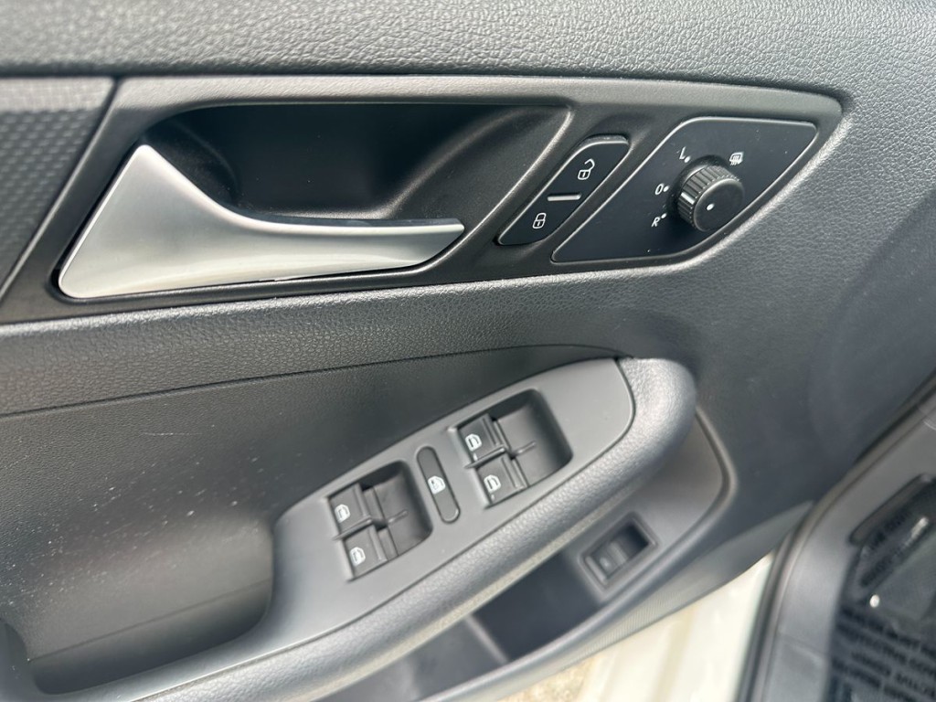 2014 Volkswagen Jetta Image 16