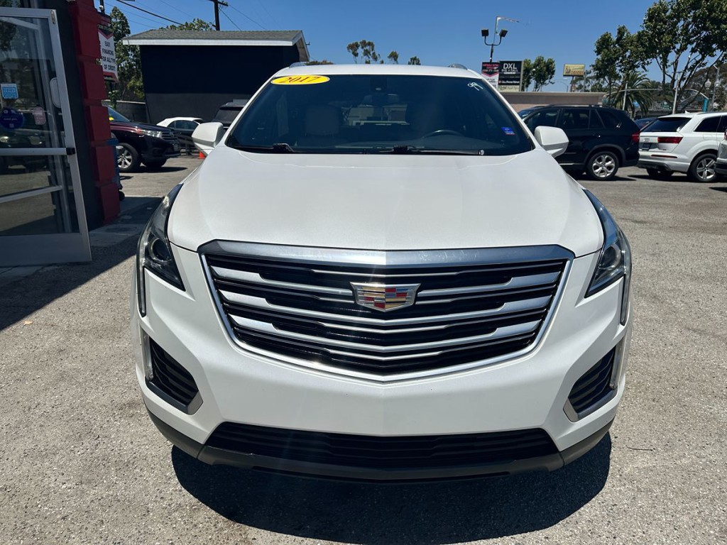 2017 Cadillac XT5 Image 2