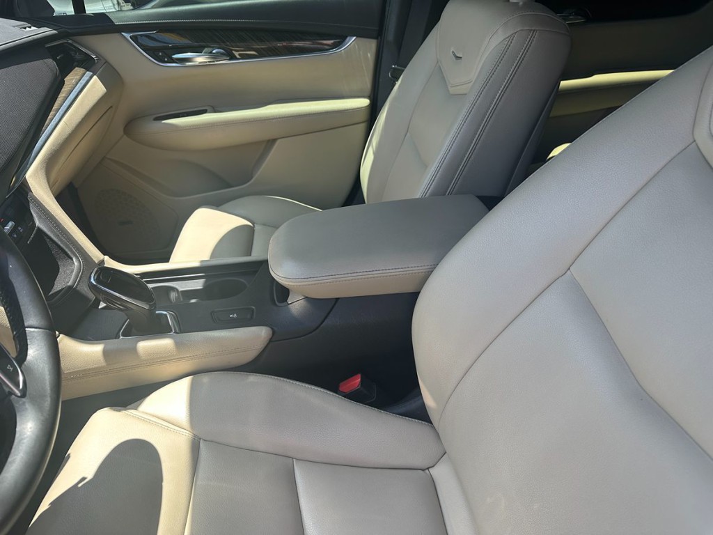 2017 Cadillac XT5 Image 6
