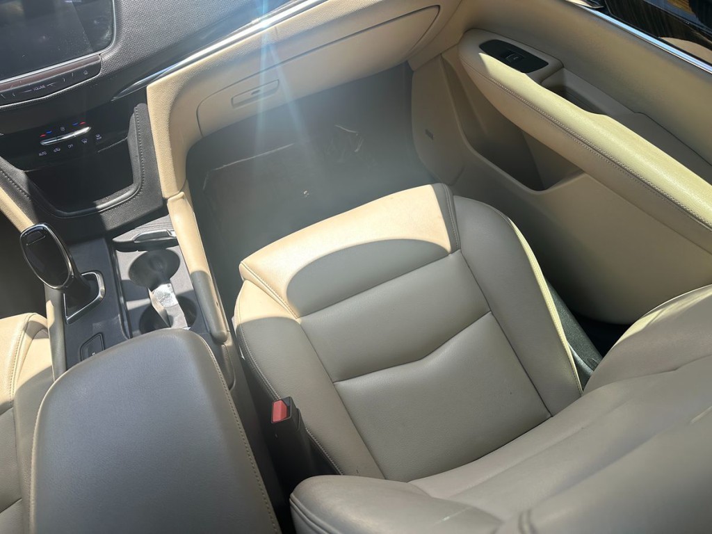 2017 Cadillac XT5 Image 9