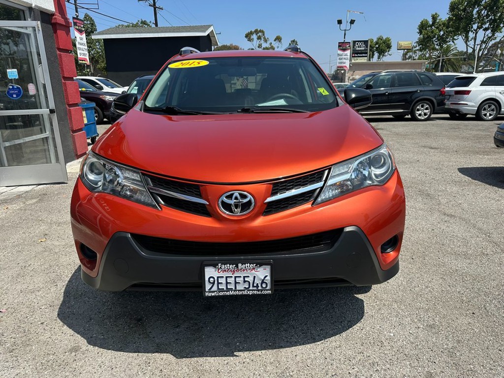 2015 Toyota Rav4 Image 2