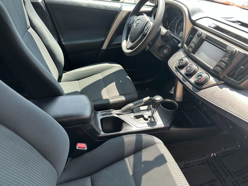 2015 Toyota Rav4 Image 7