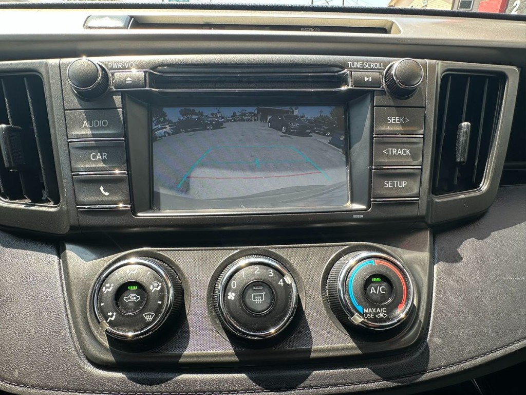 2015 Toyota Rav4 Image 10
