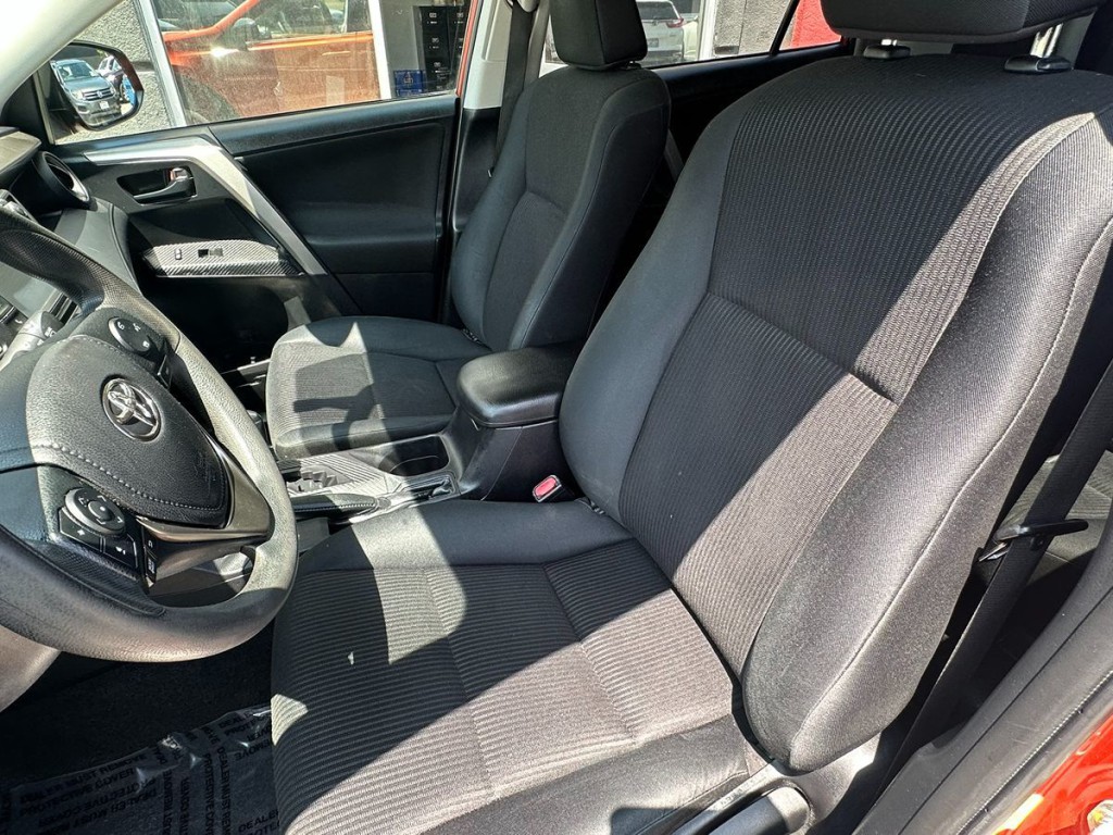 2015 Toyota Rav4 Image 12