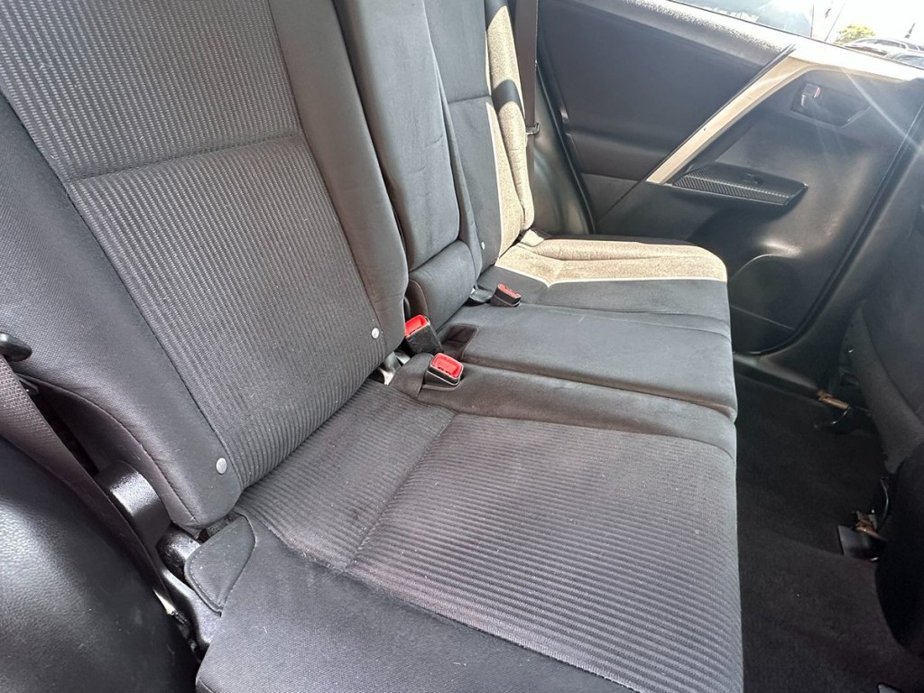 2015 Toyota Rav4 Image 15