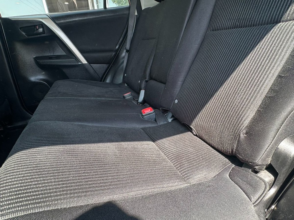 2015 Toyota Rav4 Image 17